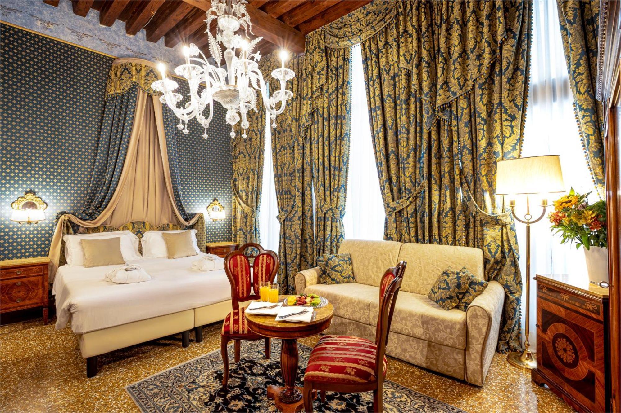 Hotel Al Ponte Dei Sospiri Venice Exterior photo
