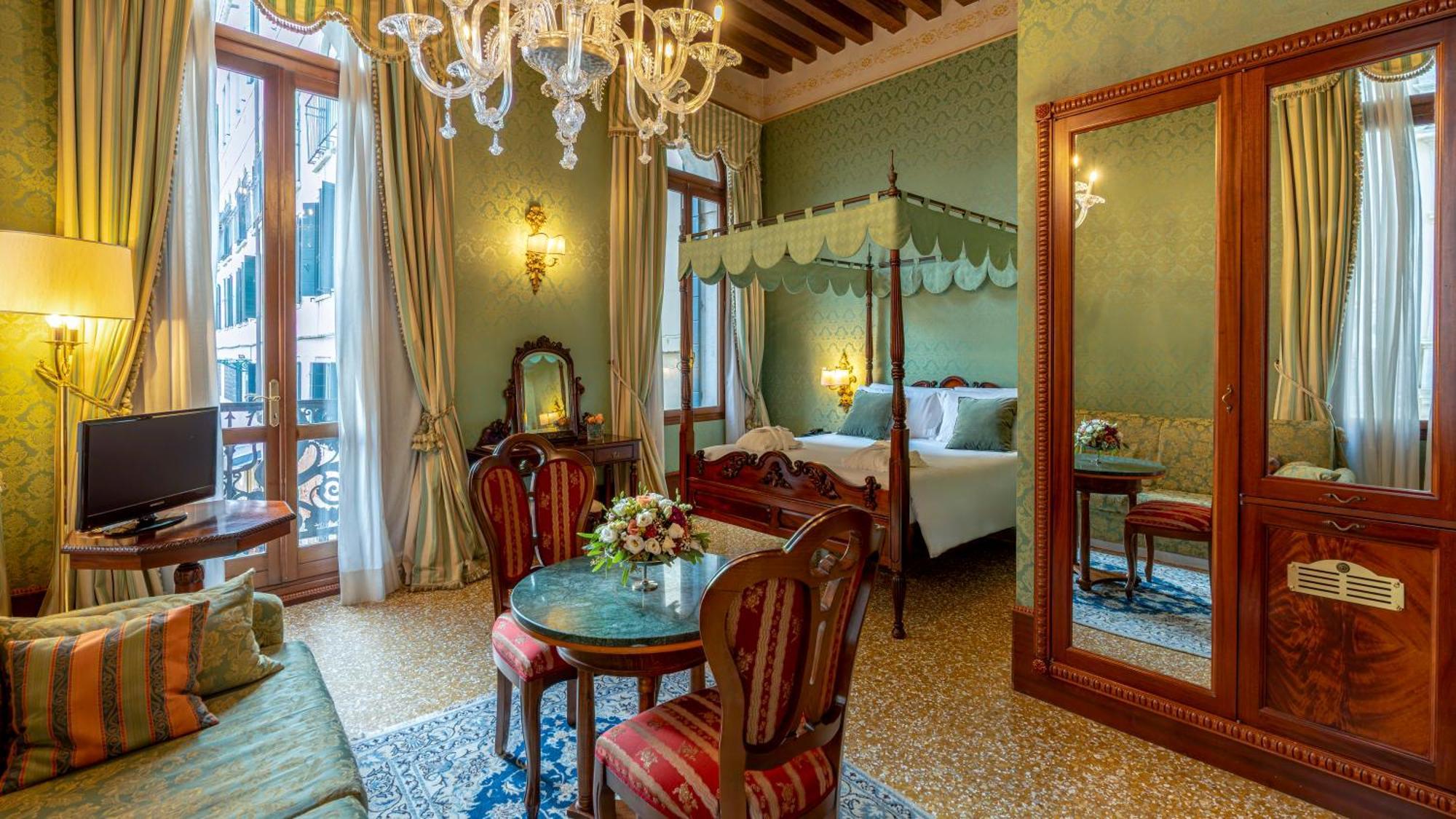 Hotel Al Ponte Dei Sospiri Venice Exterior photo